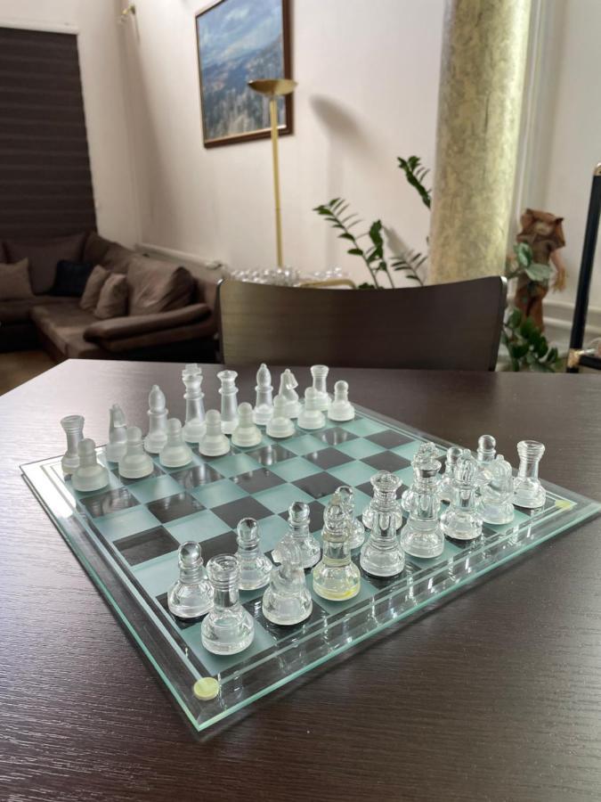 Guest House Luxotel Zrenjanin Buitenkant foto