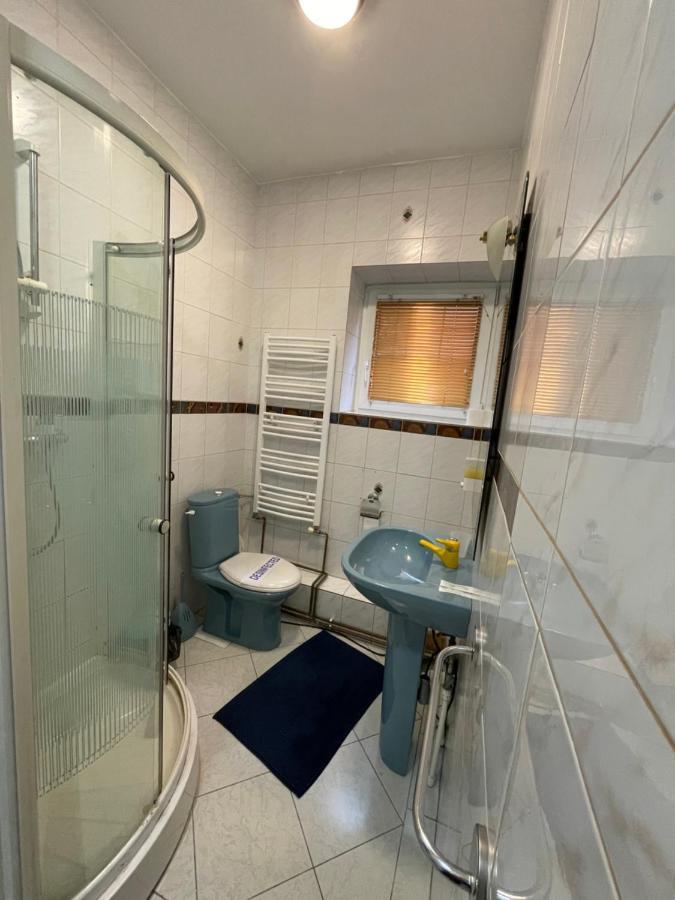 Guest House Luxotel Zrenjanin Buitenkant foto