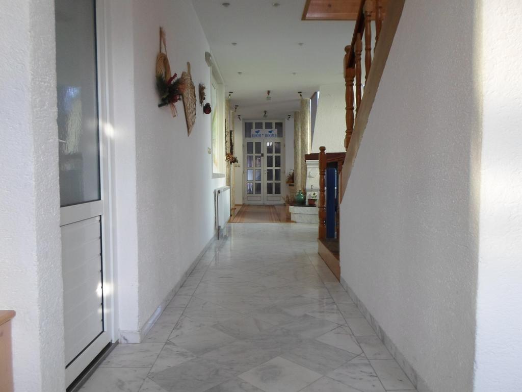 Guest House Luxotel Zrenjanin Buitenkant foto